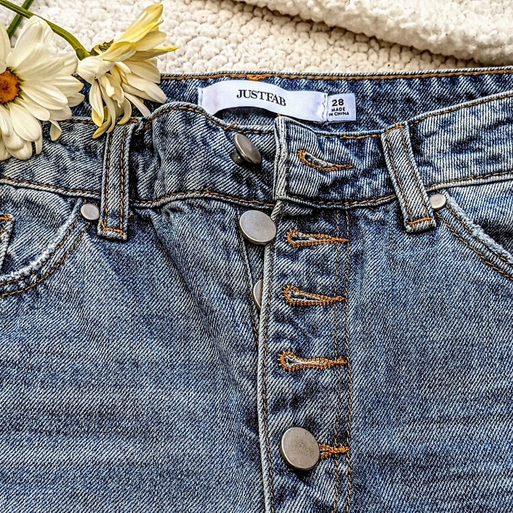 Mom Jeans